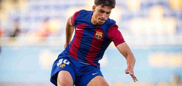 بوروسيا دورتموند مهتم جدًا بجوهرة خط وسط برشلونة البالغة من العمر 17 عامًا