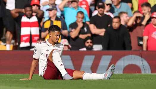 صليبا يخرج مبكرًا من مباراة ليفربول بسبب الإصابة
